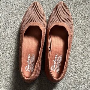 NWOT Skechers cinnamon color mini wedge shoes, size 8 1/2, never worn